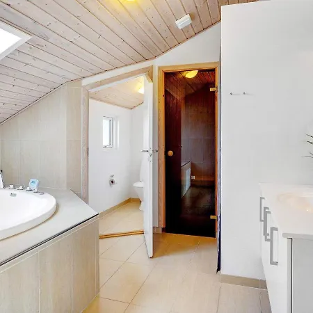 10 Person In Lokken-by Traum بيت للعطل *